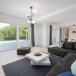 Villa Sanja *